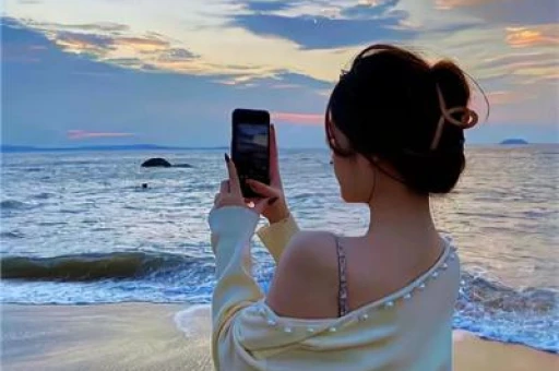 内娱开年地震!30岁网红司晓迪爆料睡遍顶流48小时反转封账号 内娱开年地震!30岁网红司晓迪爆料睡遍顶流48小时反转封账号