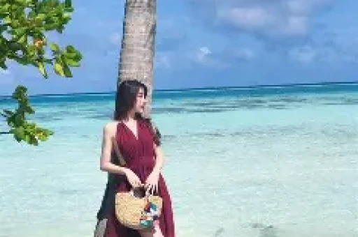 42岁白百何近况曝光！与陈羽凡离婚后嫁给张思麟如今被宠成公主